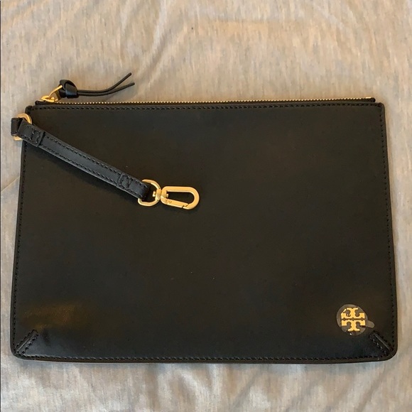 Tory Burch Handbags - Tory Burch Envelope